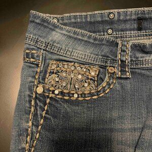 Premiere Denim Size About Waist 32” Length inseam 30”